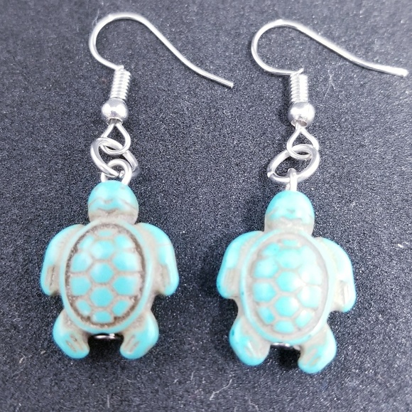 Turtle Turquoise bead Silver Plate Dangle Earrings - Picture 3 of 3